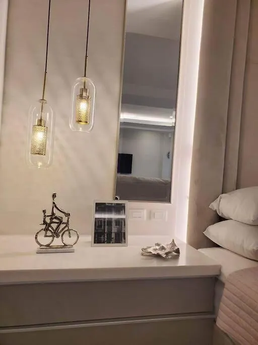 Luxury Suite In Bf Homes Manila Philippines